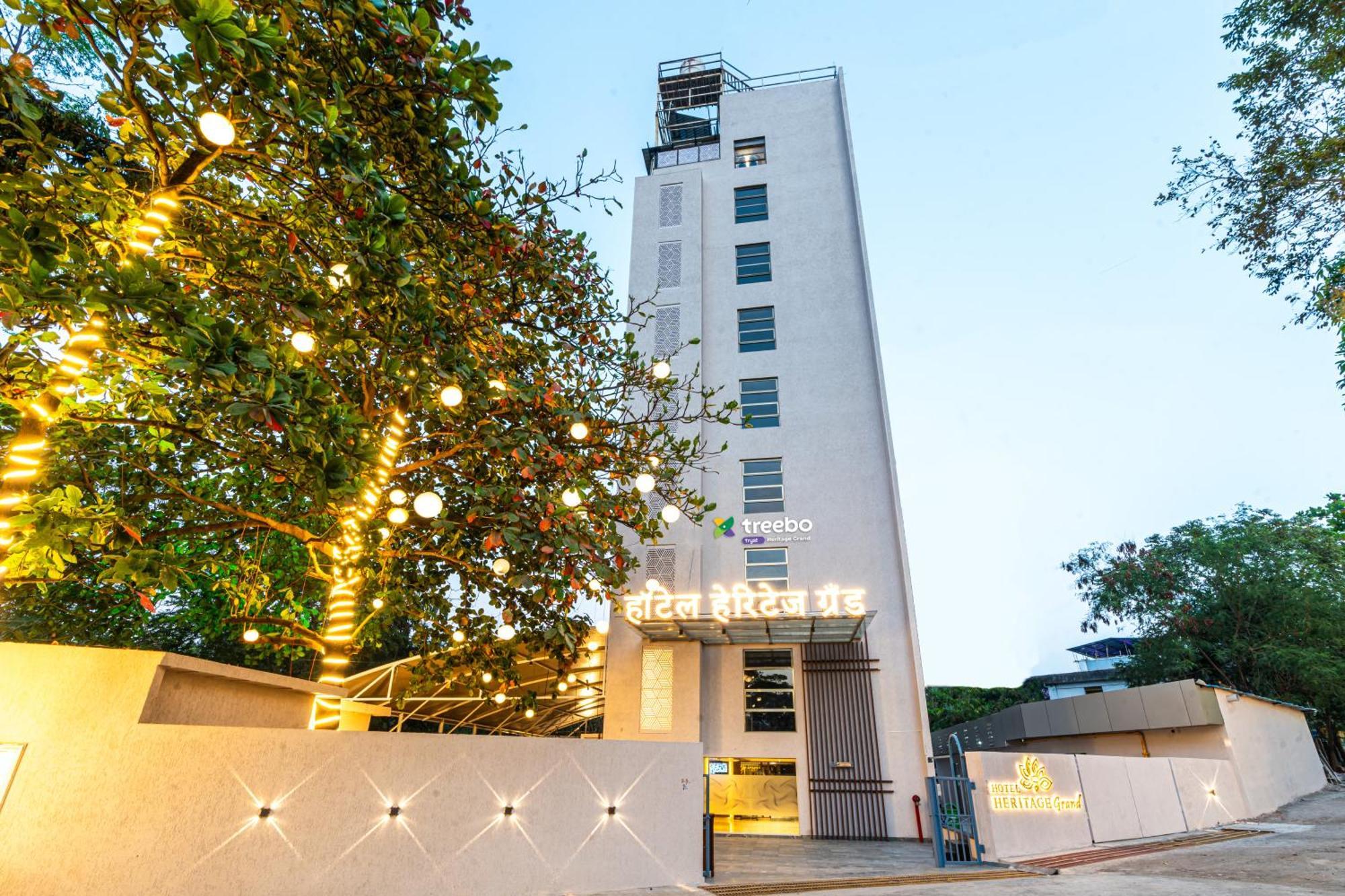Treebo Premium Heritage Grand -Majiwada ターネー エクステリア 写真
